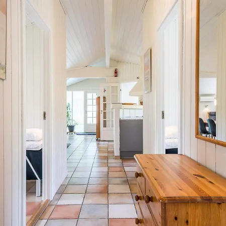 Henne Xxxv Holiday home *