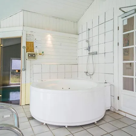 Дом отдыха Luxury Retreat By Heathland-by Traum